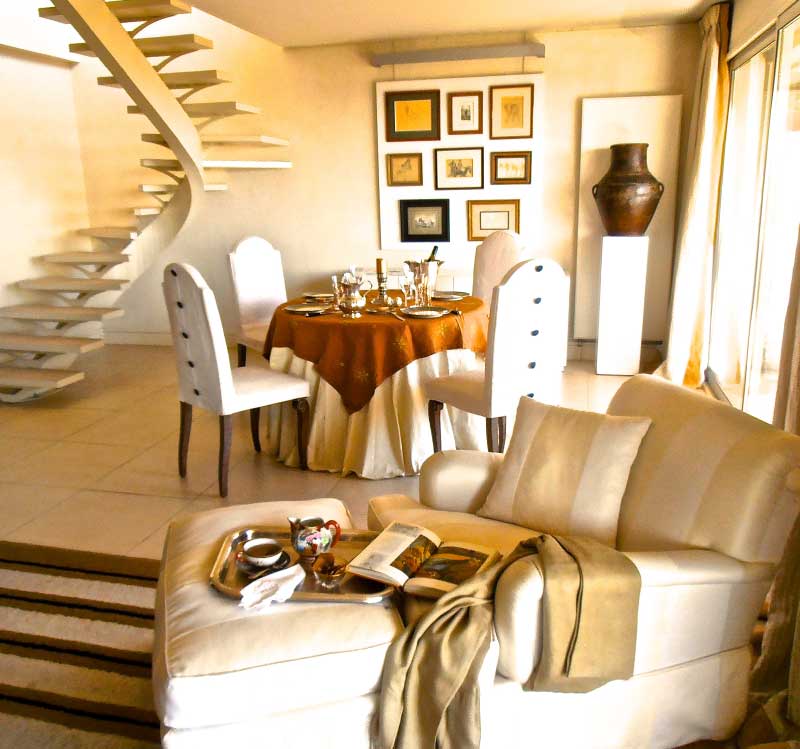Séjour d’un appartement à Cannes